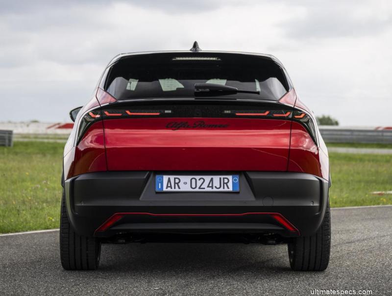 2026 Alfa Romeo Junior 1.2 Ibrida Speciale görsel 2