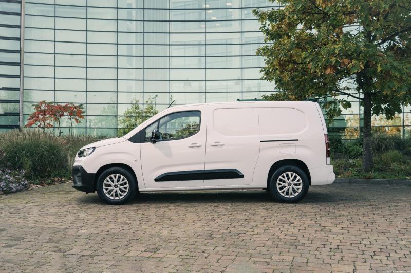 2026 Fiat Doblo Cargo 1.5 Maxi AT görsel 2