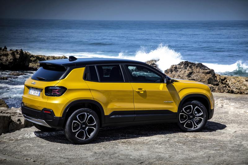2026 Jeep Avenger 1.2 Summit görsel 2