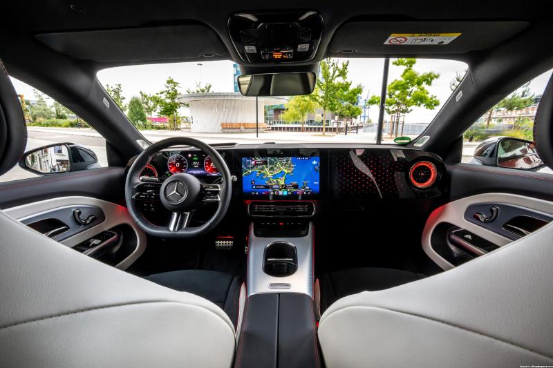 2026 Mercedes CLA Serisi 220 AMG görsel 3