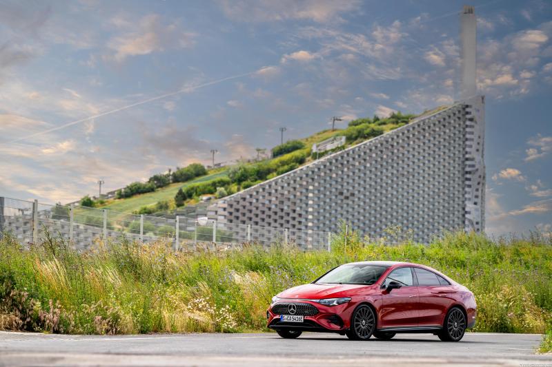 2026 Mercedes CLA Serisi 220 AMG görsel 2