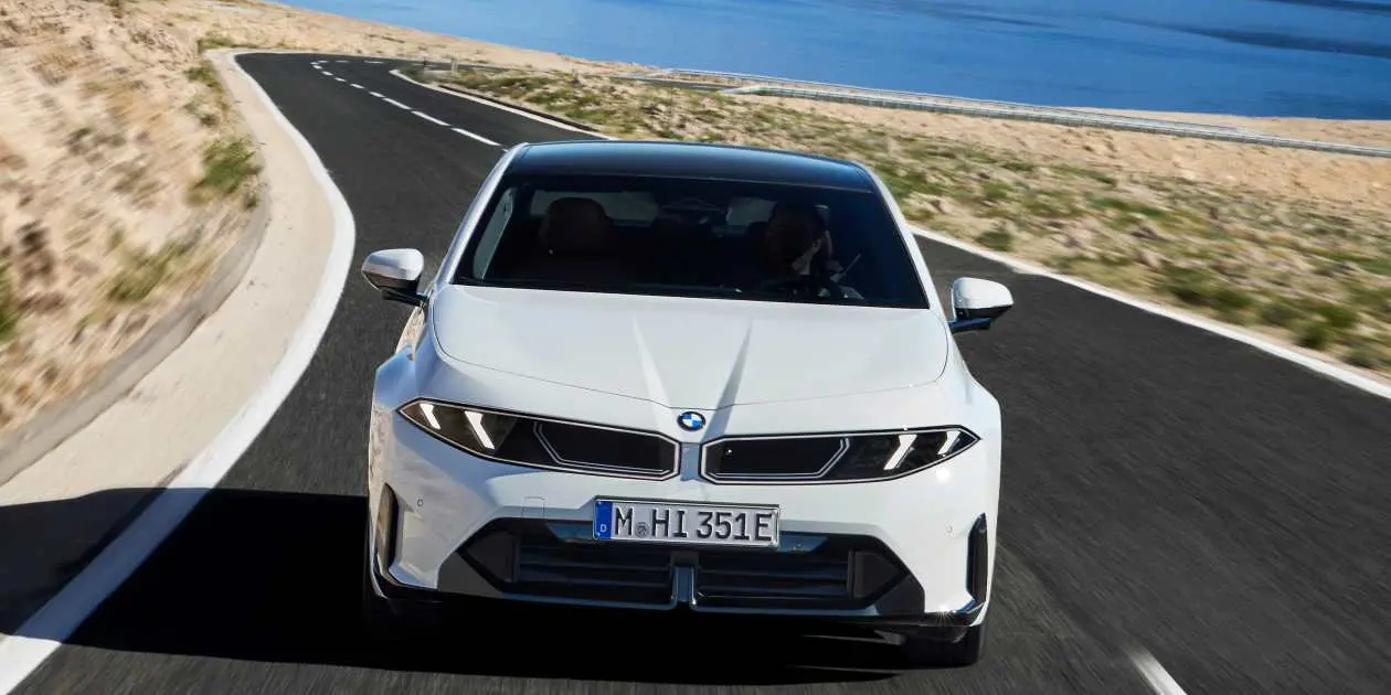 Yeni BMW i3 Satışa Çıktı: Elektrikli 3 Serisi, Tesla Model 3’e Rakip Oluyor