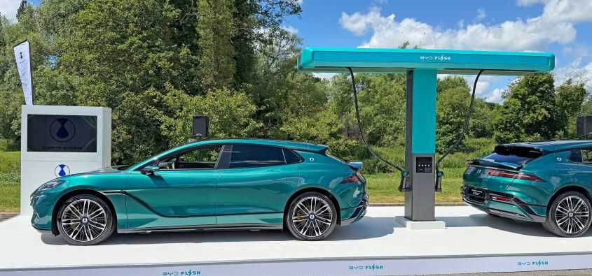 BYD’den ‘Flash Charging’ Teknolojisi: Elektrikli Araçlarda Şarj Süresi 9 Dakikaya İniyor