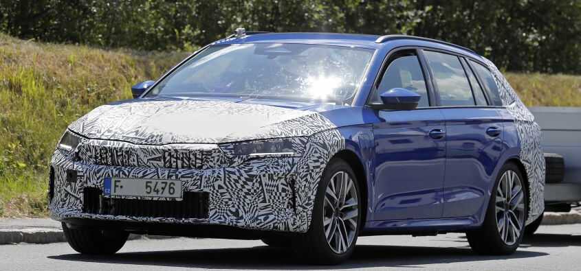 Skoda Octavia Yenileniyor: Tasarım Güncellemesi ve Şarj Edilebilir Hibrit Dönüşü