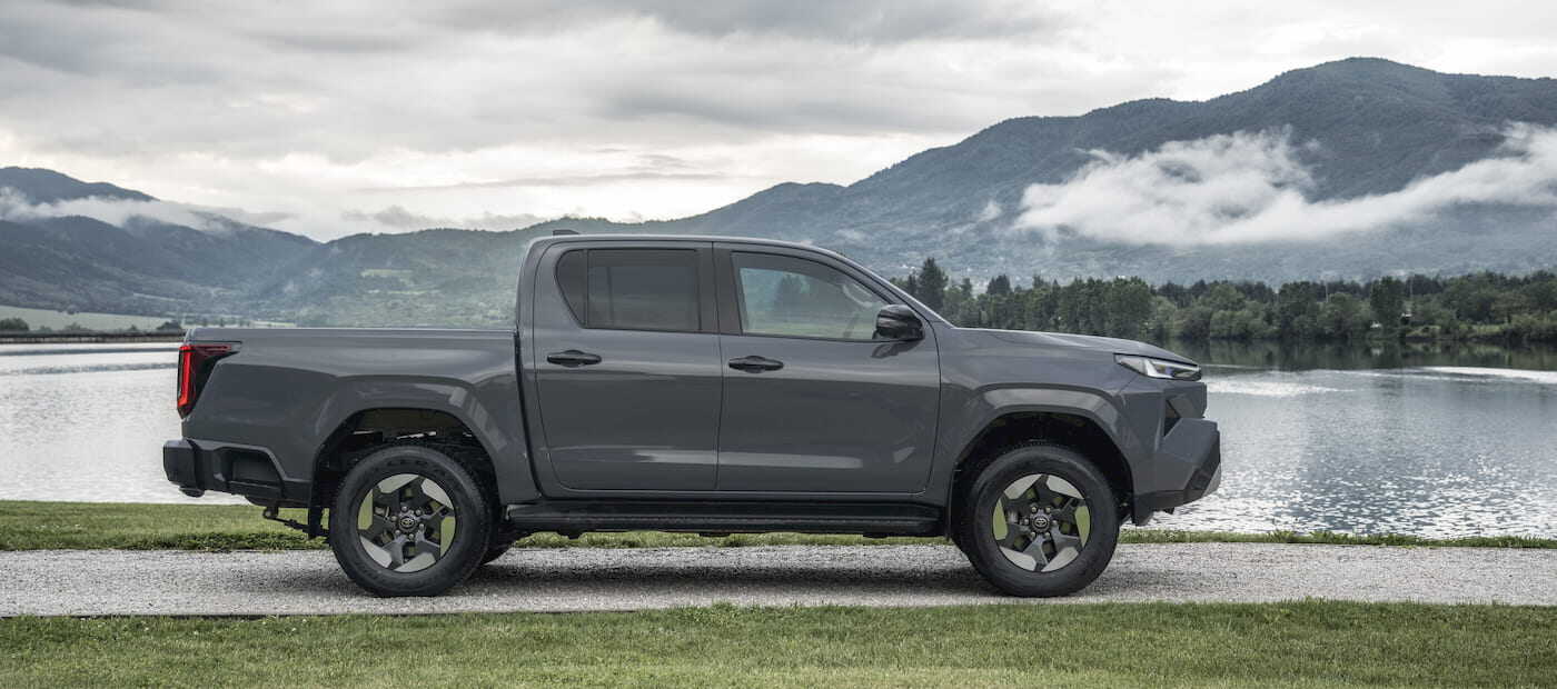 Toyota’nın İlk Elektrikli Pick-up Modeli Hilux BEV Tanıtıldı