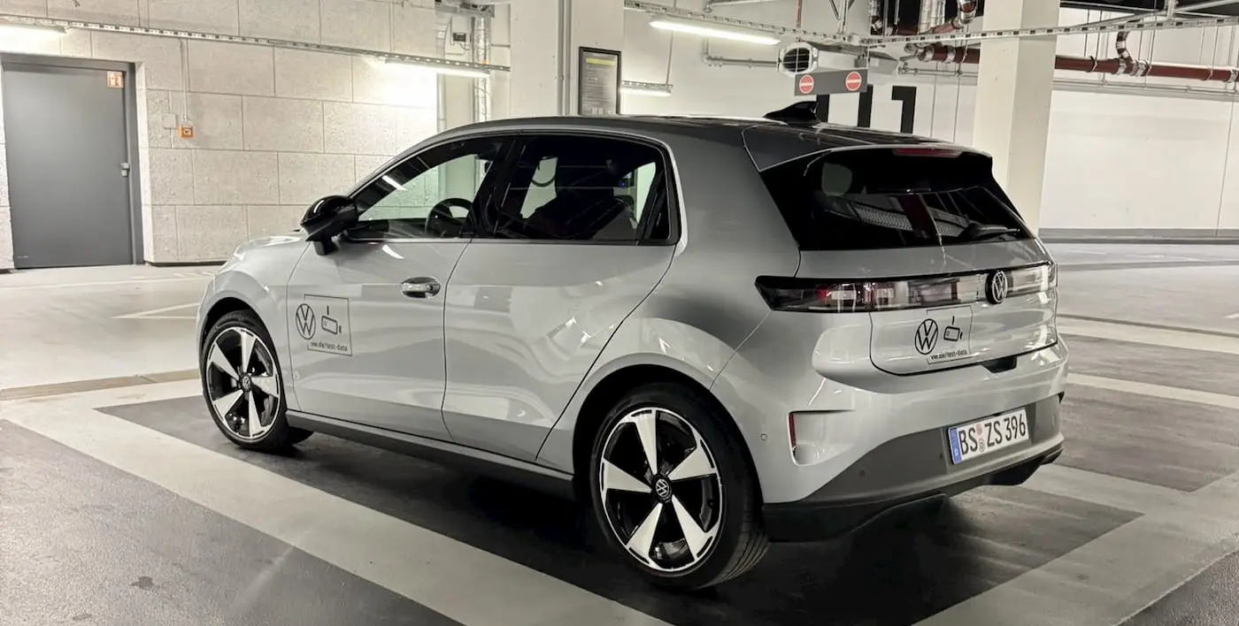 Volkswagen’in Uygun Fiyatlı Elektrikli Hamlesi Başladı: ID. Polo ve Cupra Raval Banttan İndi