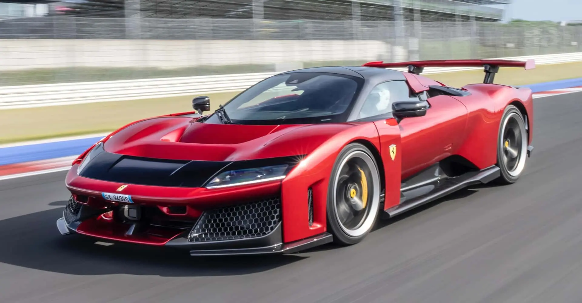 Ferrari’den Elektrikli Dönüşüm Açıklaması: İçten Yanmalı Motorlar Devam Edecek