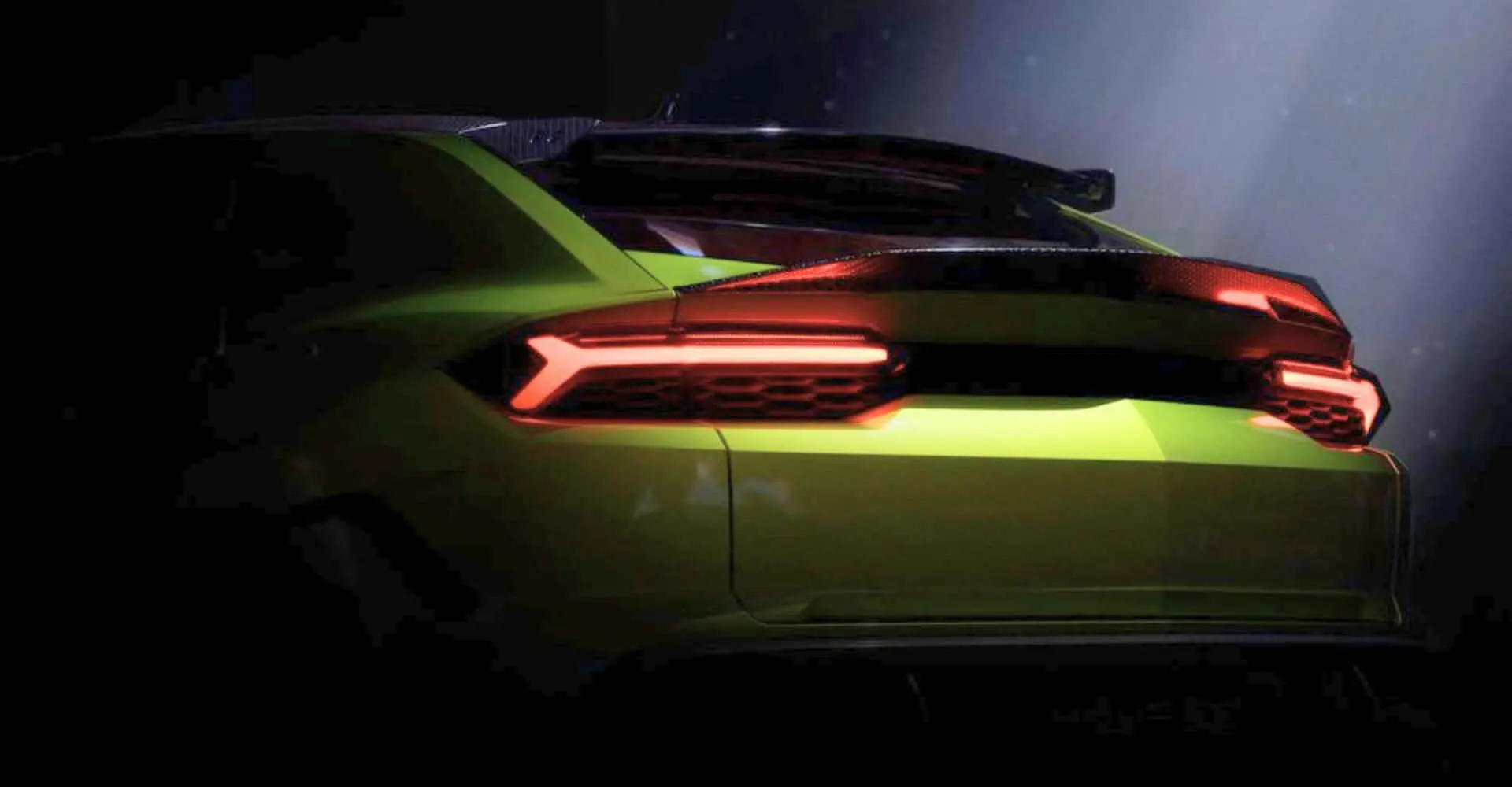 Lamborghini Urus’un Yeni Performans Versiyonu İçin Geri Sayım Başladı
