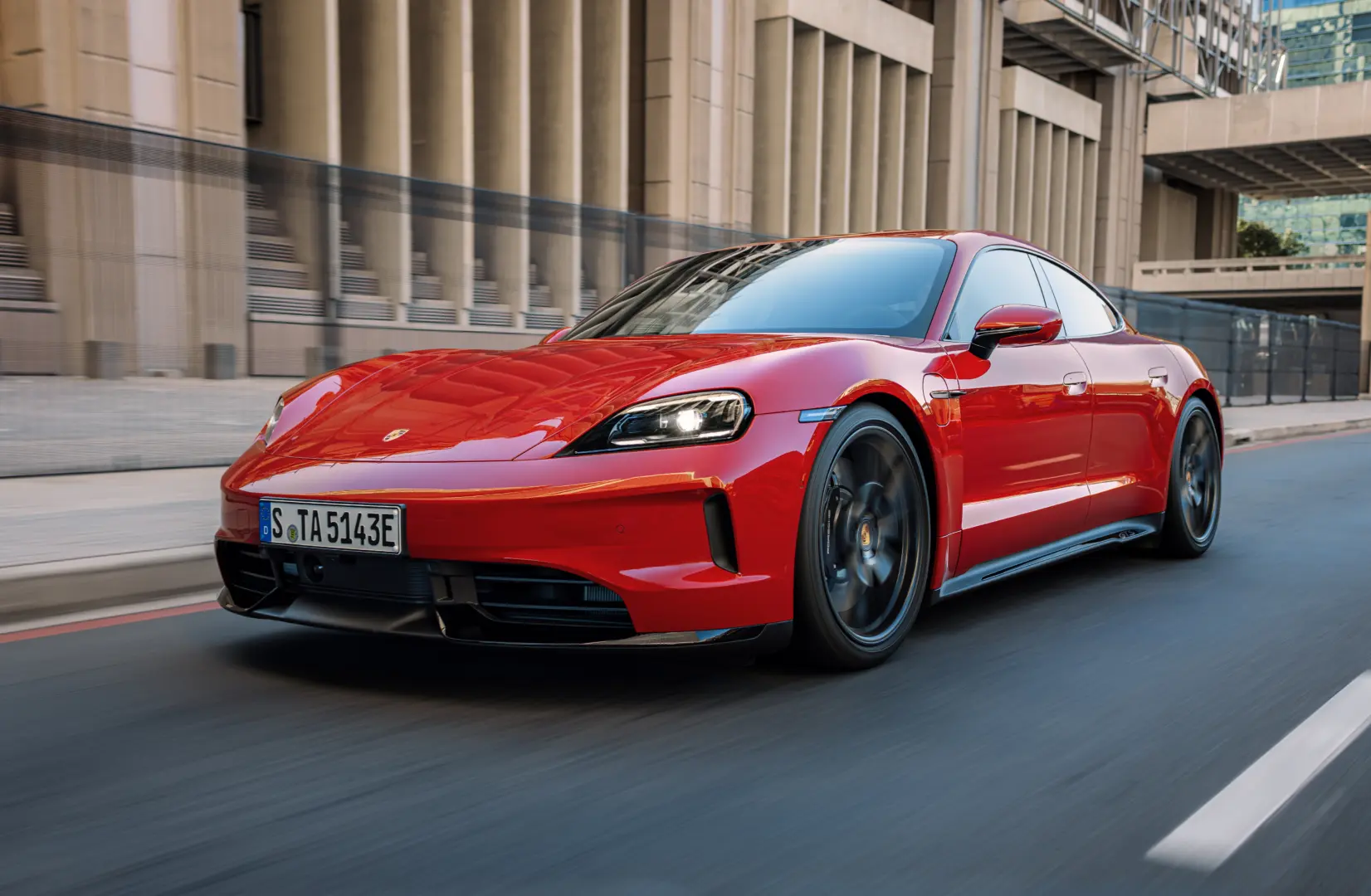 2027 Porsche Taycan Yenilendi: Yeni E-Shift Sistemi ve Artırılmış Batarya Kapasitesi
