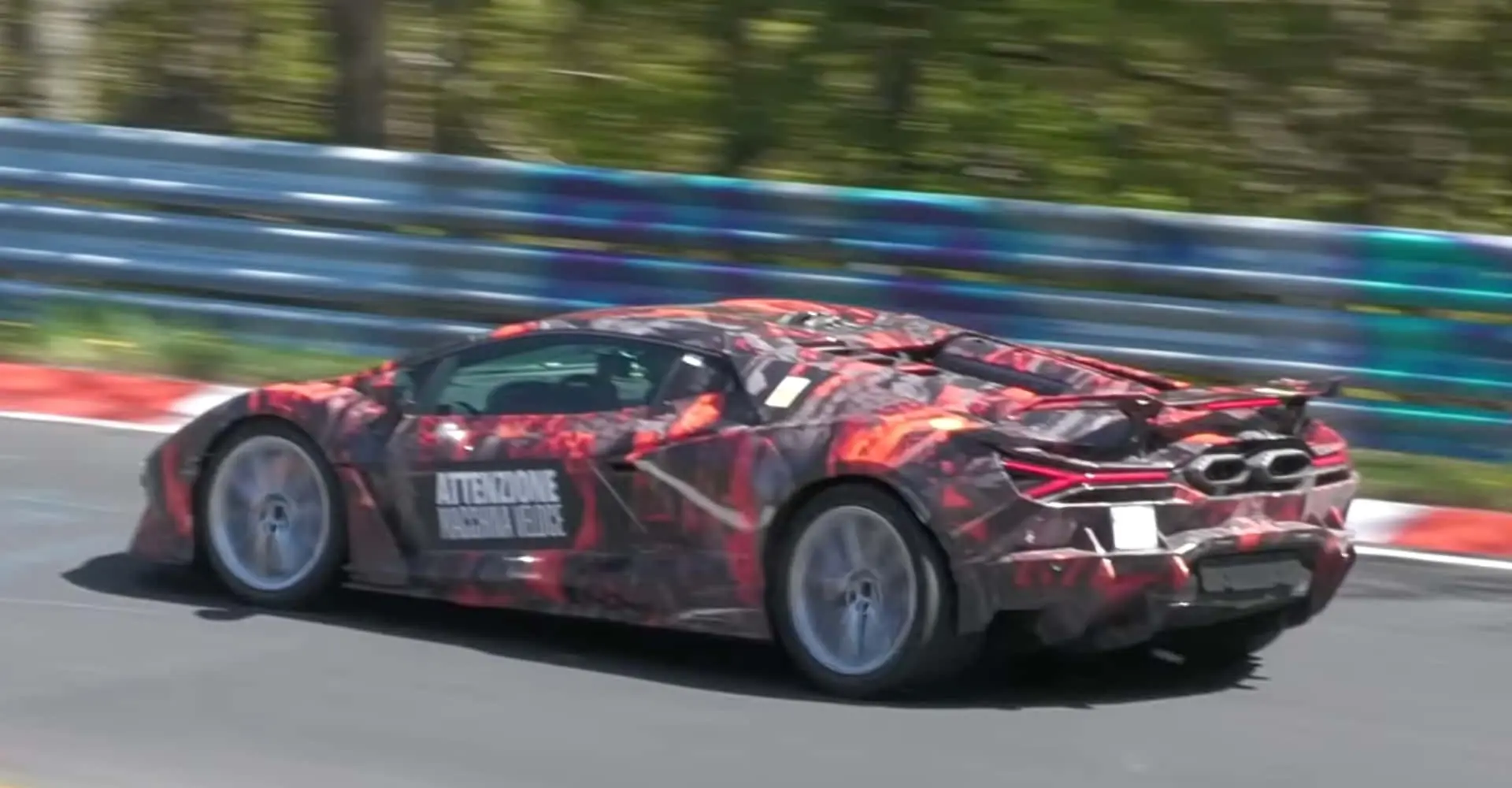 Lamborghini Revuelto’nun Performans Odaklı SV Versiyonu Yolda