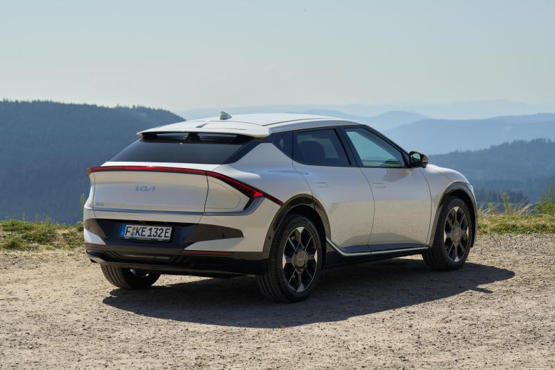 2026 Kia EV6 Elegance görsel 2