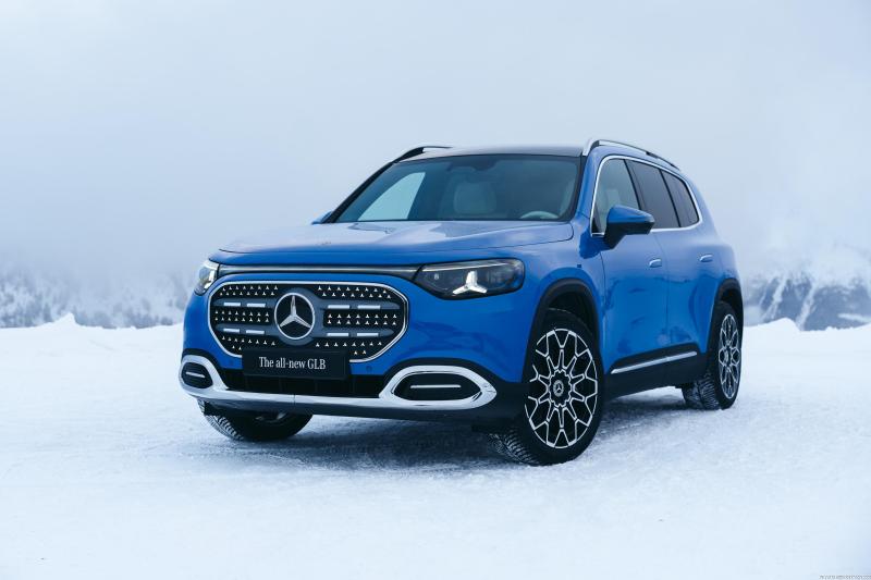 2026 Mercedes GLB 200 Plus görsel 1