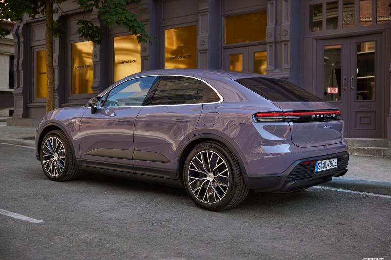 2026 Porsche Macan Electric 4 görsel 2