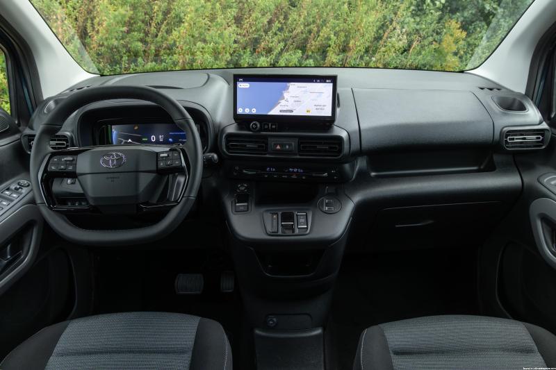 2026 Toyota Proace City 1.5 Passion X-Pack görsel 3
