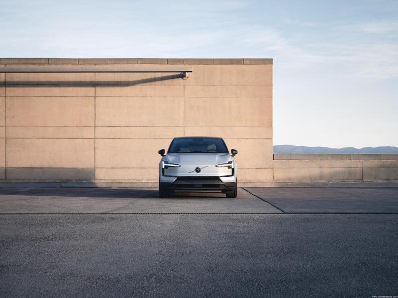 2026 Volvo EX30 Twin Motor görsel 1