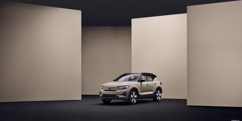 2026 Volvo EX40 Single Motor görsel 1