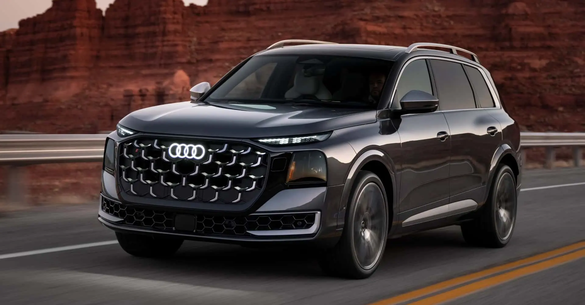 Yeni Audi Q9 Tanıtıldı: Markanın İlk Tam Boyutlu Amiral Gemisi SUV Modeli