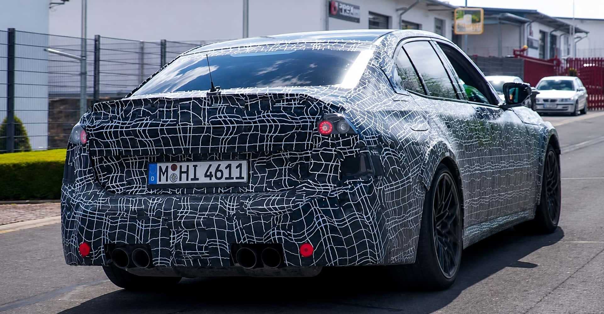 BMW, Yeni Nesil M3 İçin Sıralı Altı Silindirli Motoru Test Ediyor