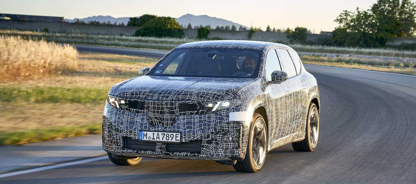 BMW’nin Yeni Elektrikli Coupe SUV’si iX4 Test Aşamasında