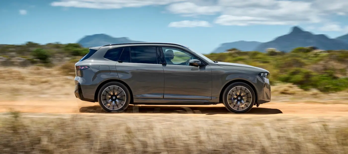 BMW iX5 Tanıtıldı: 850 Kilometreye Varan Menzil ve Hızlı Şarj Teknolojisiyle Geliyor