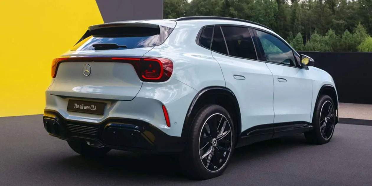 Yeni Mercedes GLA Tanıtıldı: Keskin Tasarım ve Elektrik Gücü