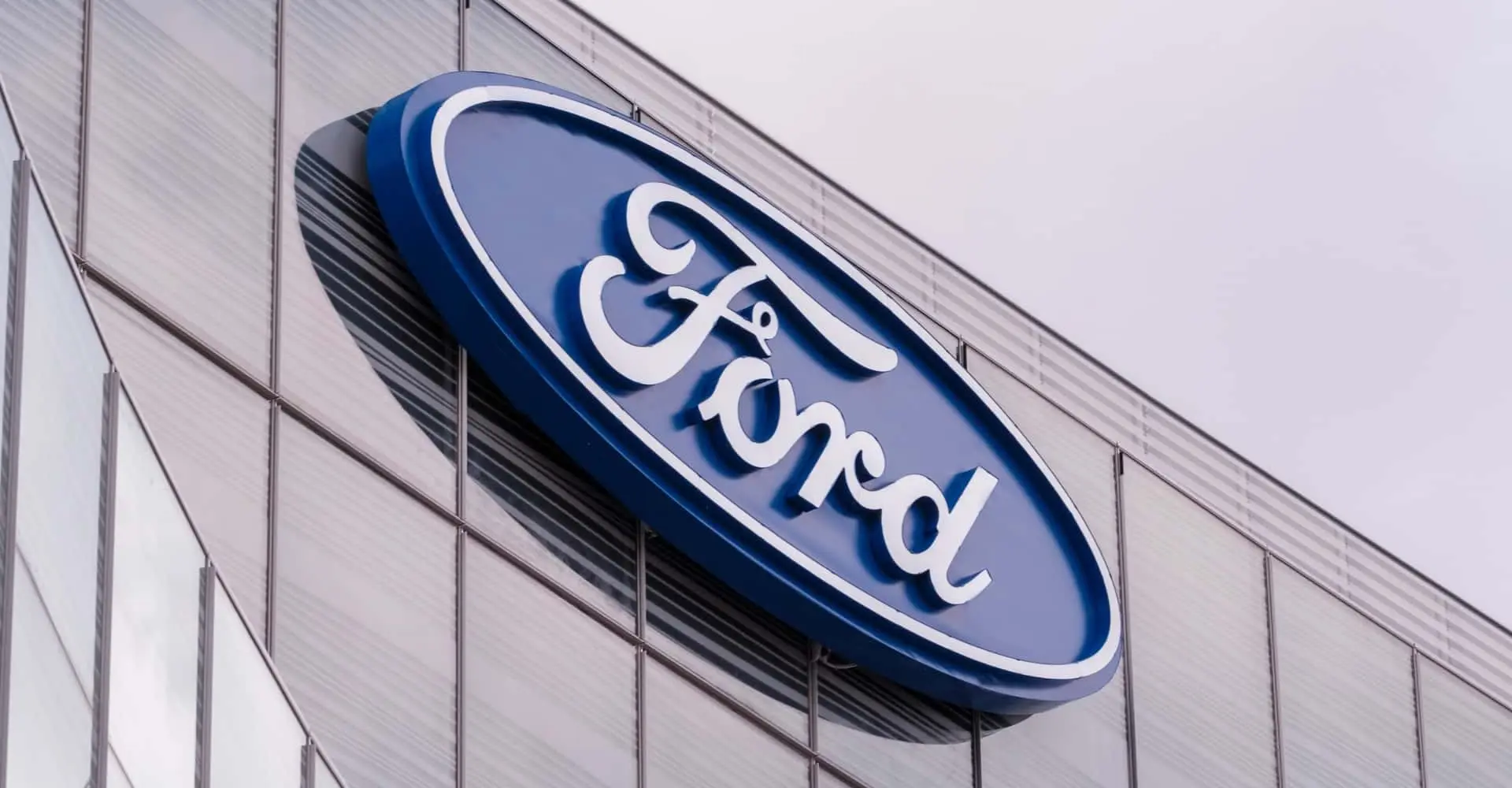 Ford, Yapay Zekadan Beklediği Verimi Alamayınca Deneyimli Mühendisleri Geri Çağırdı