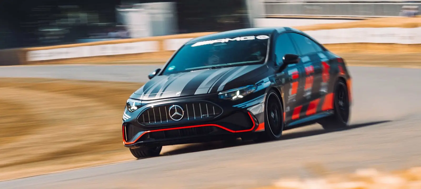 Yeni Mercedes-AMG CLA 45, 680 Beygirlik Gücüyle Goodwood’da Sahneye Çıktı