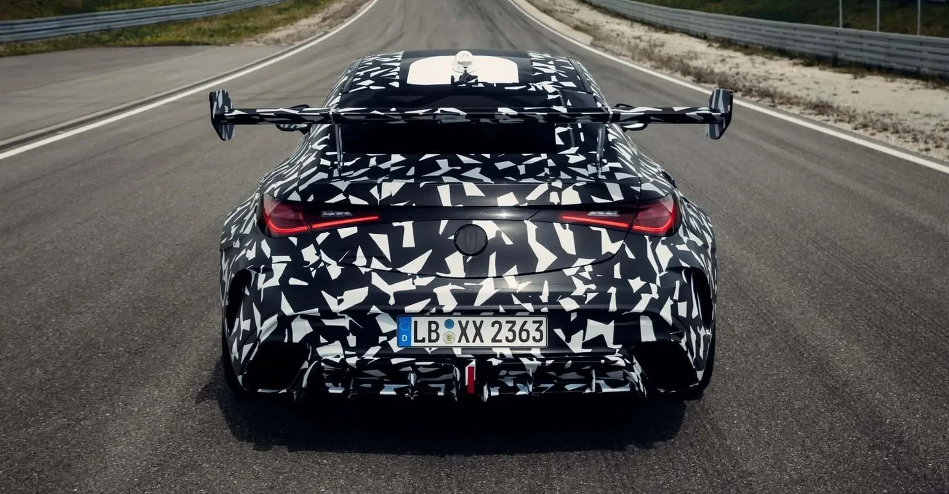 Mercedes-AMG, V8 Motorlu Yeni Modelini Nürburgring’de Test Etti