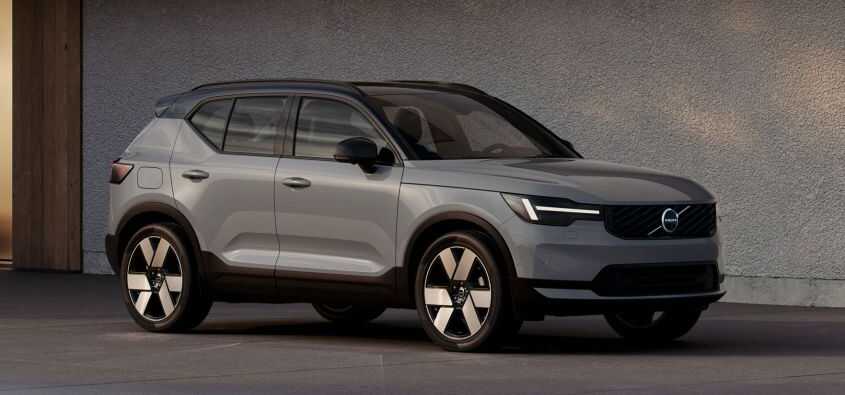 Makyajlanan Volvo XC40 ve Tamamen Elektrikli Modelleri Yenilendi