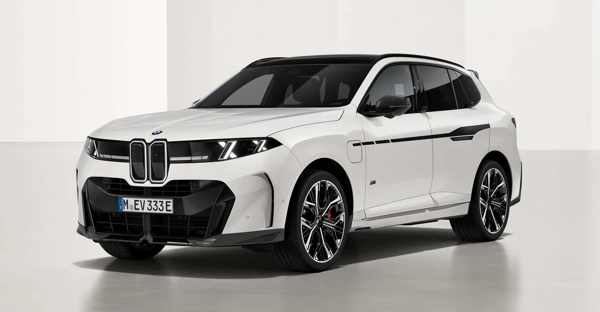 BMW, Yeni X5 ve iX5 Modelleri İçin M Performance Parçalarını Satışa Sunuyor