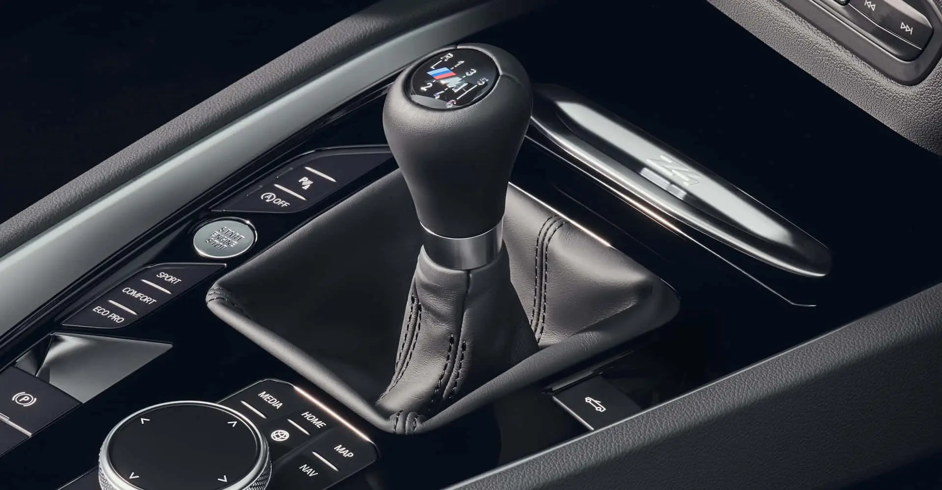 BMW M Yöneticisinden Manuel Vites Açıklaması: Hibrit Teknolojisi İşleri Zorlaştırıyor